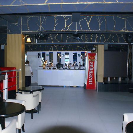 Hotel Vakhtanguri Batumi Bagian luar foto