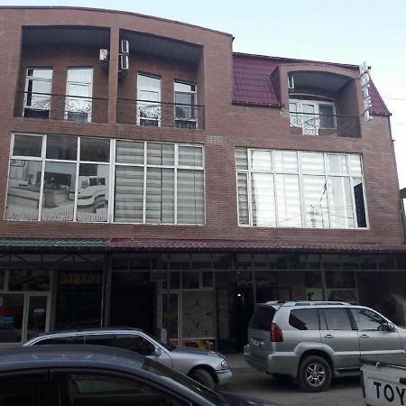 Hotel Vakhtanguri Batumi Bagian luar foto