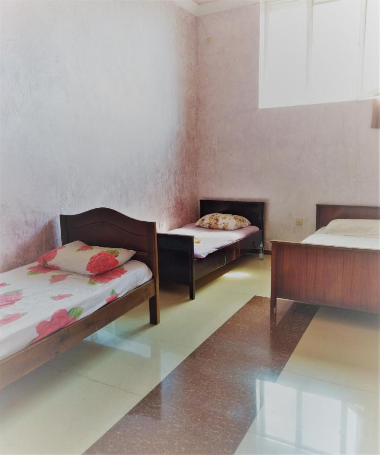 Hotel Vakhtanguri Batumi Bagian luar foto