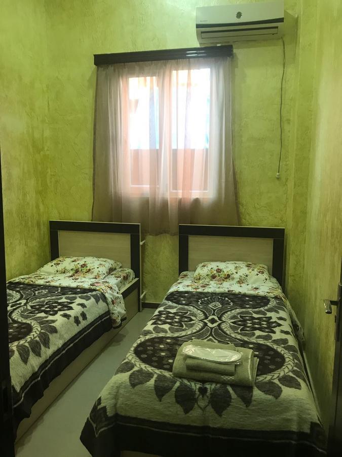 Hotel Vakhtanguri Batumi Bagian luar foto