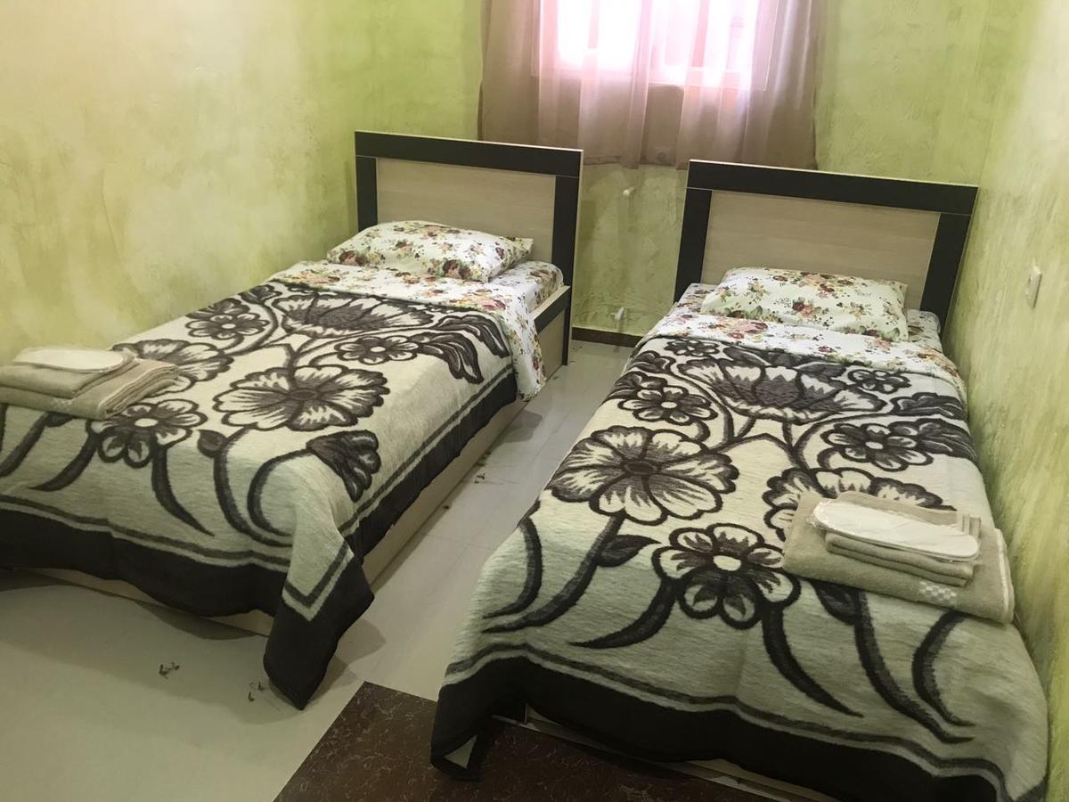 Hotel Vakhtanguri Batumi Bagian luar foto